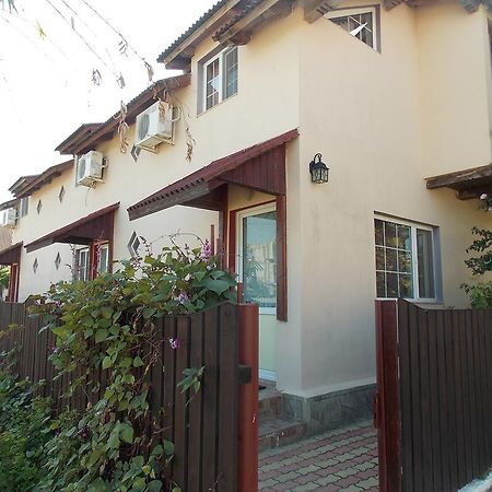 Готель Casa David Суліна Екстер'єр фото